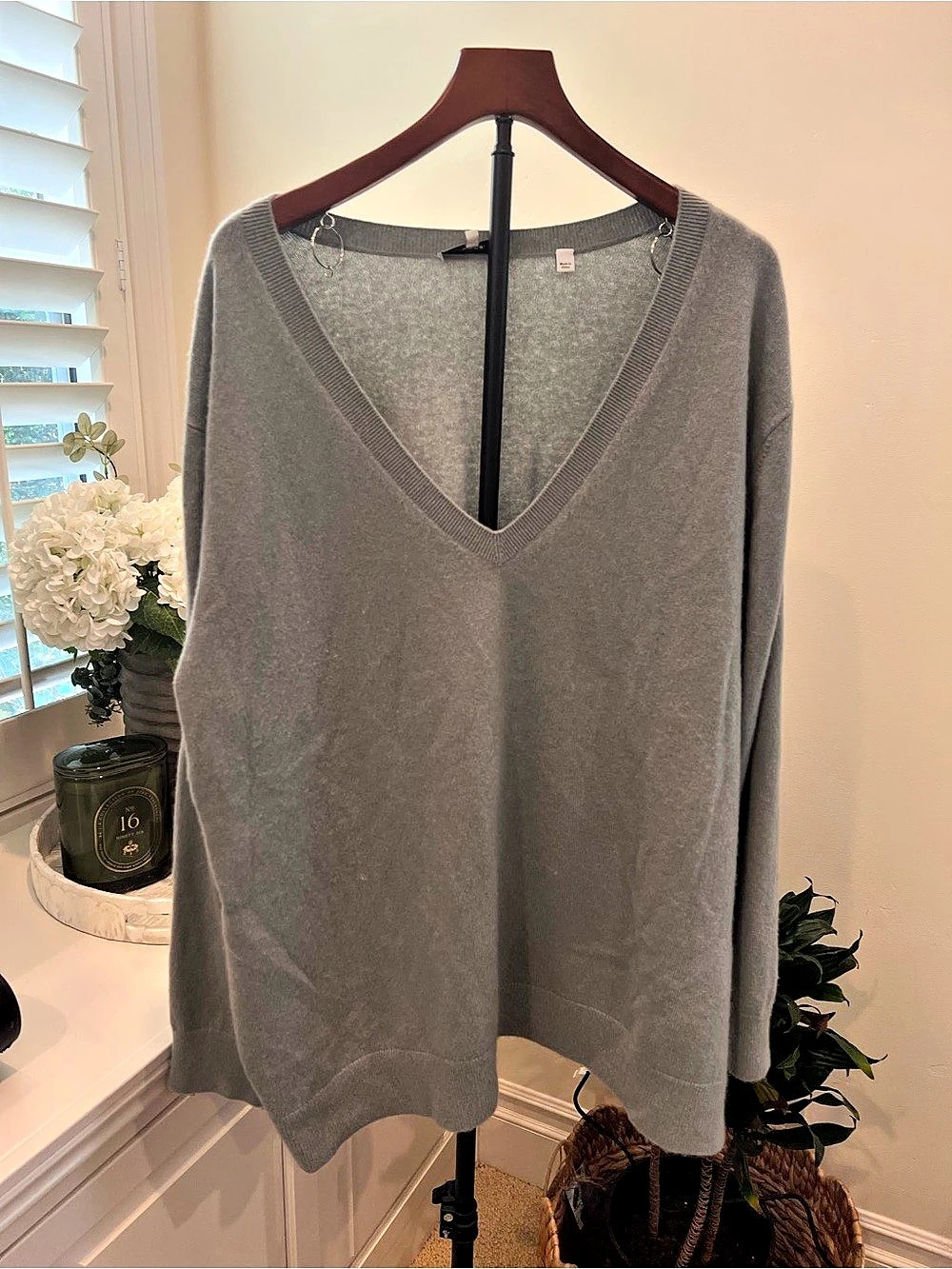 Vince Weekend V-Neck Cashmere Sweater Gray Size XXXL